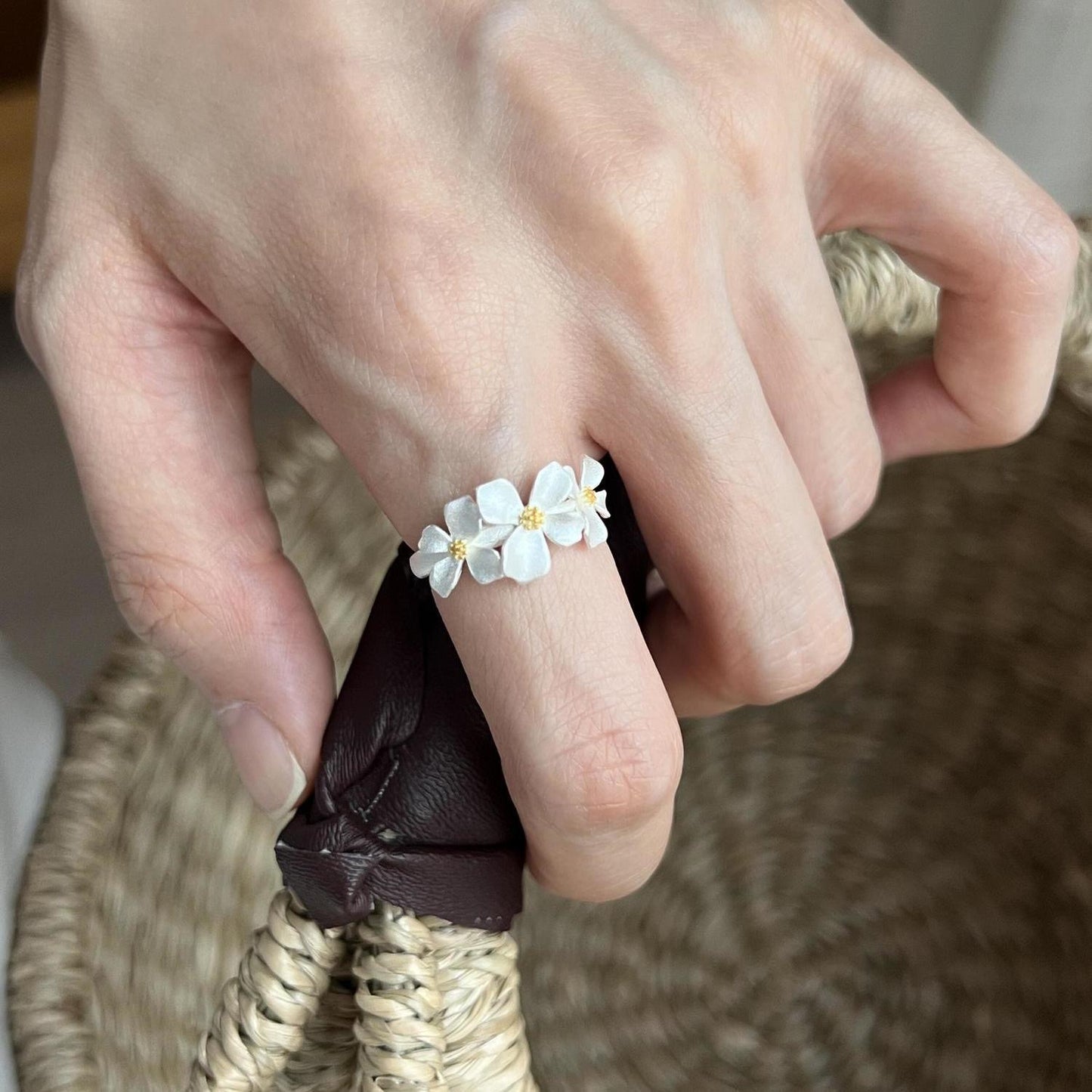 The Simple Bloom | Gardenia Trio Ring