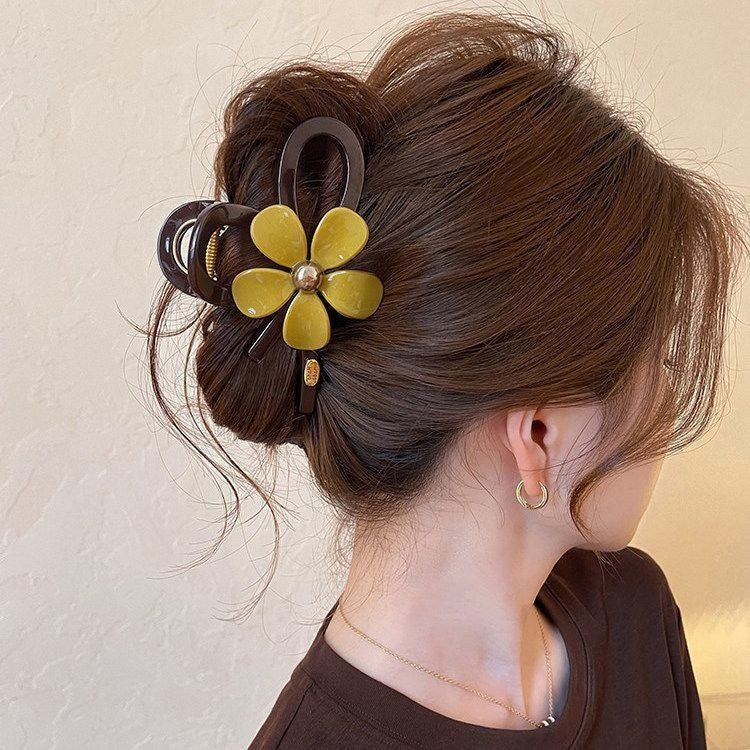 Petalglow Flower Jaw Clip