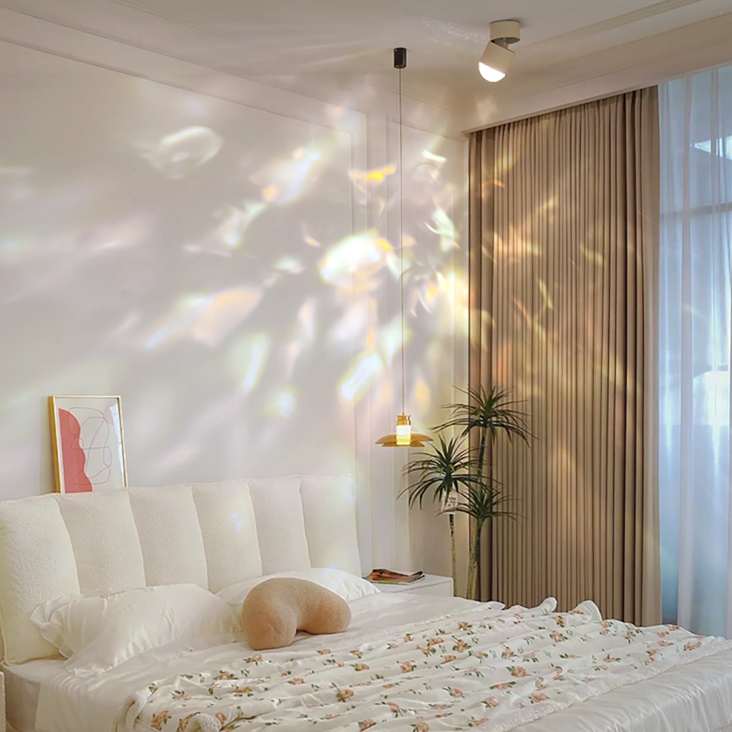 Lira Prismatic Rotatable Ambient Spotlight Collection